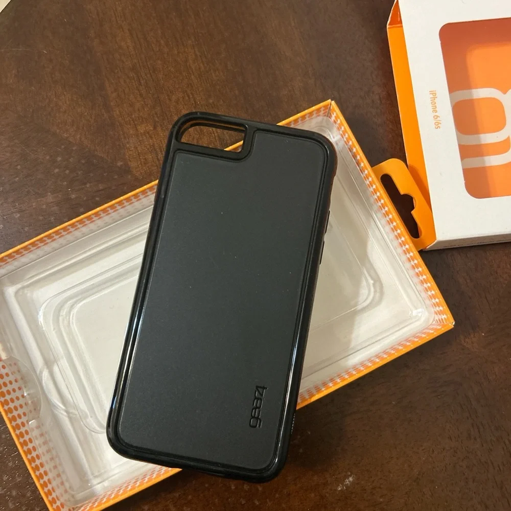 Black iPhone 6/6s Protective Case with Zonic Tempered Screen Protector bundle
